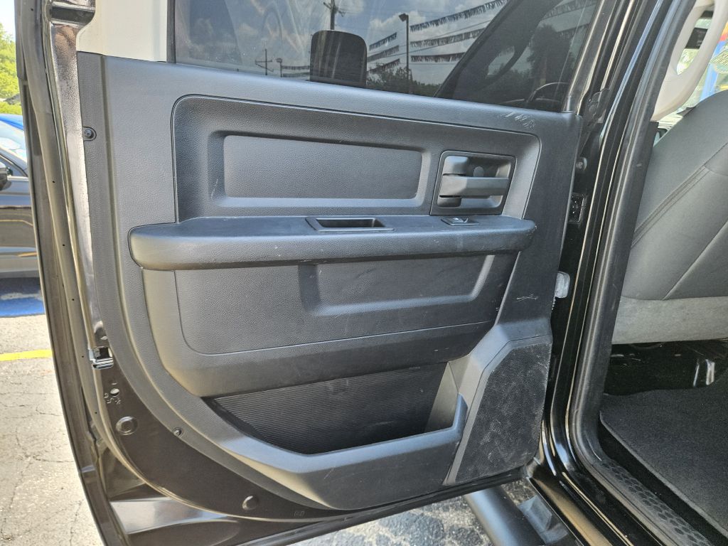 2015 Ram 1500 Express photo 31