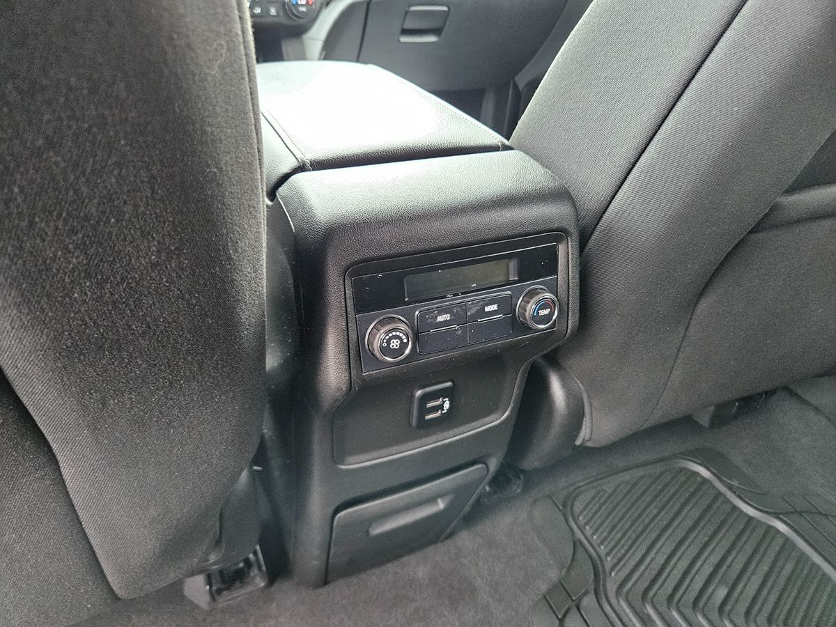 2018 Gmc Acadia SLE photo 36