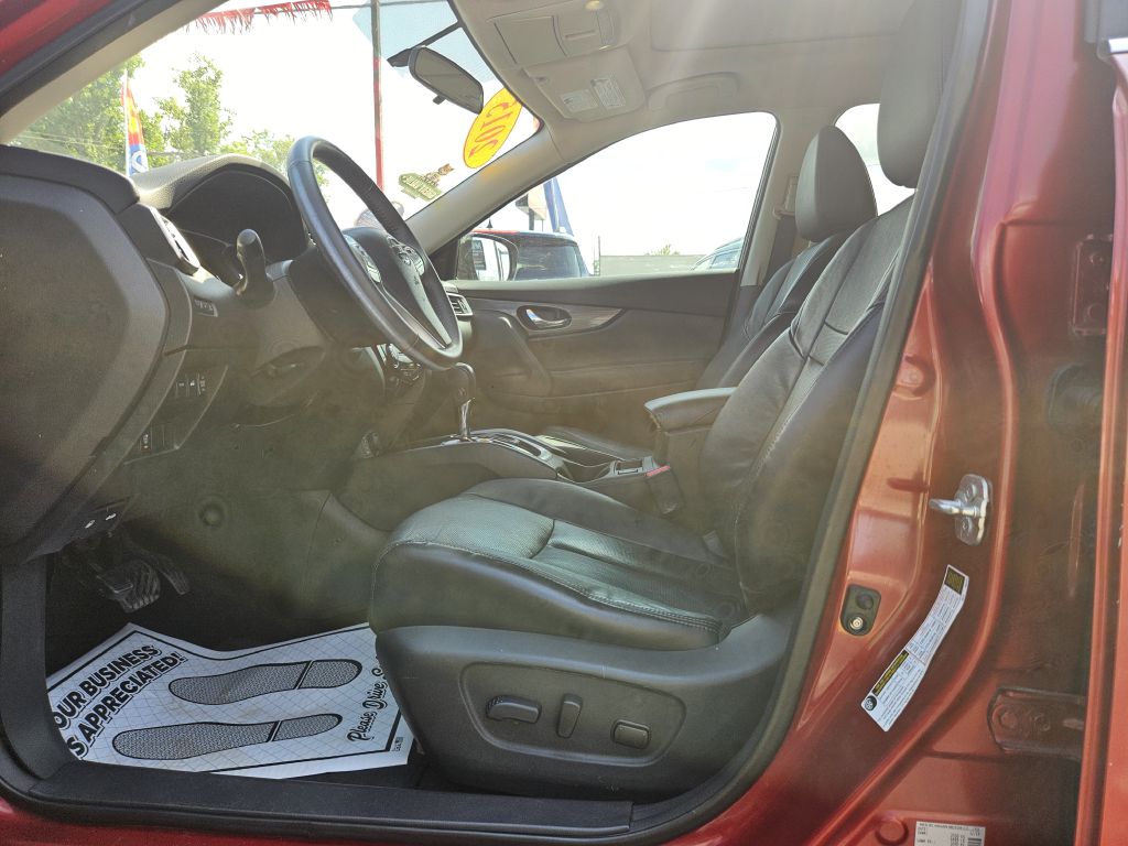 2015 Nissan Rogue SL photo 22