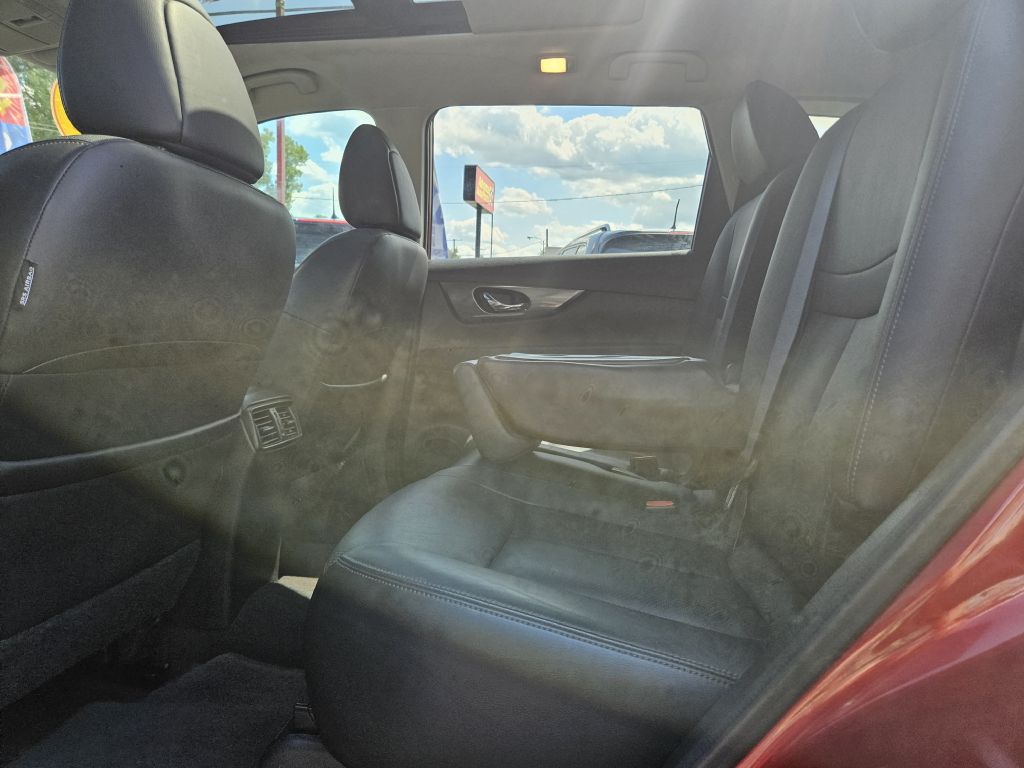 2015 Nissan Rogue SL photo 39