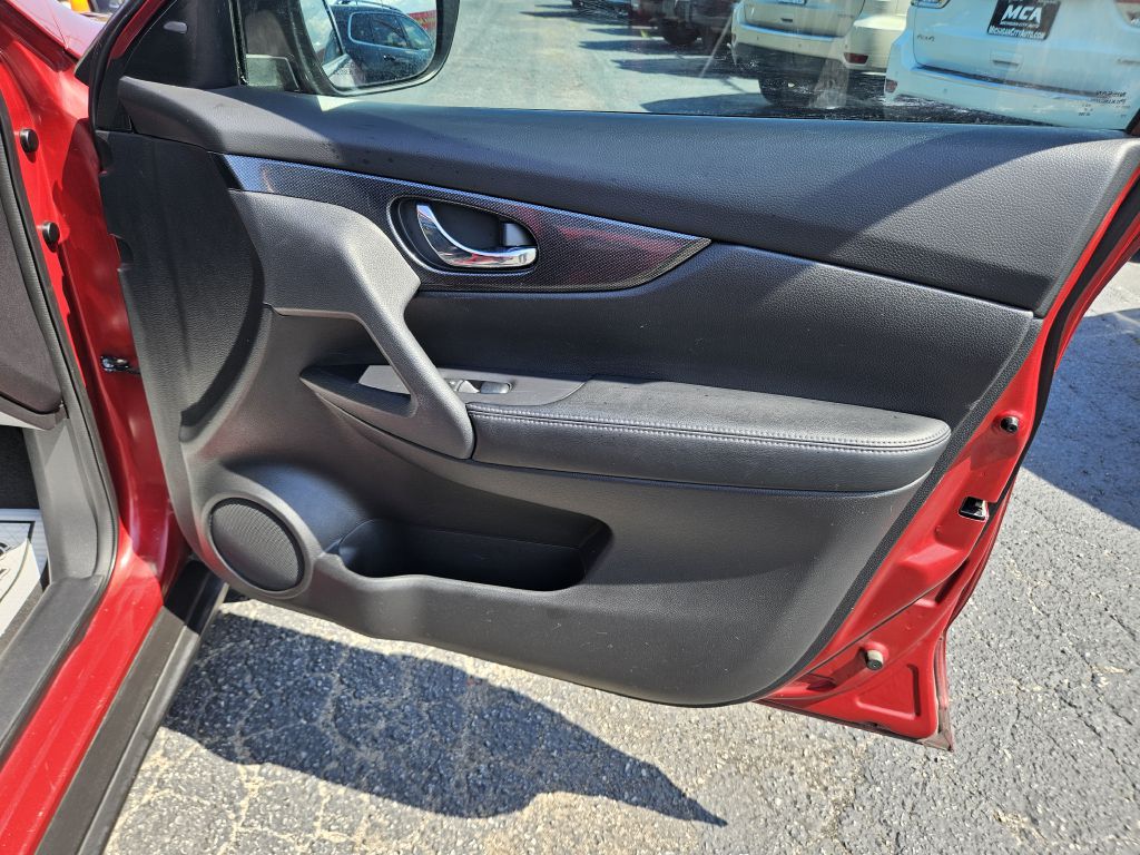 2015 Nissan Rogue SL photo 42