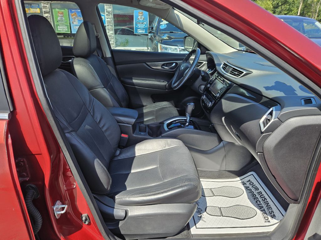 2015 Nissan Rogue SL photo 43