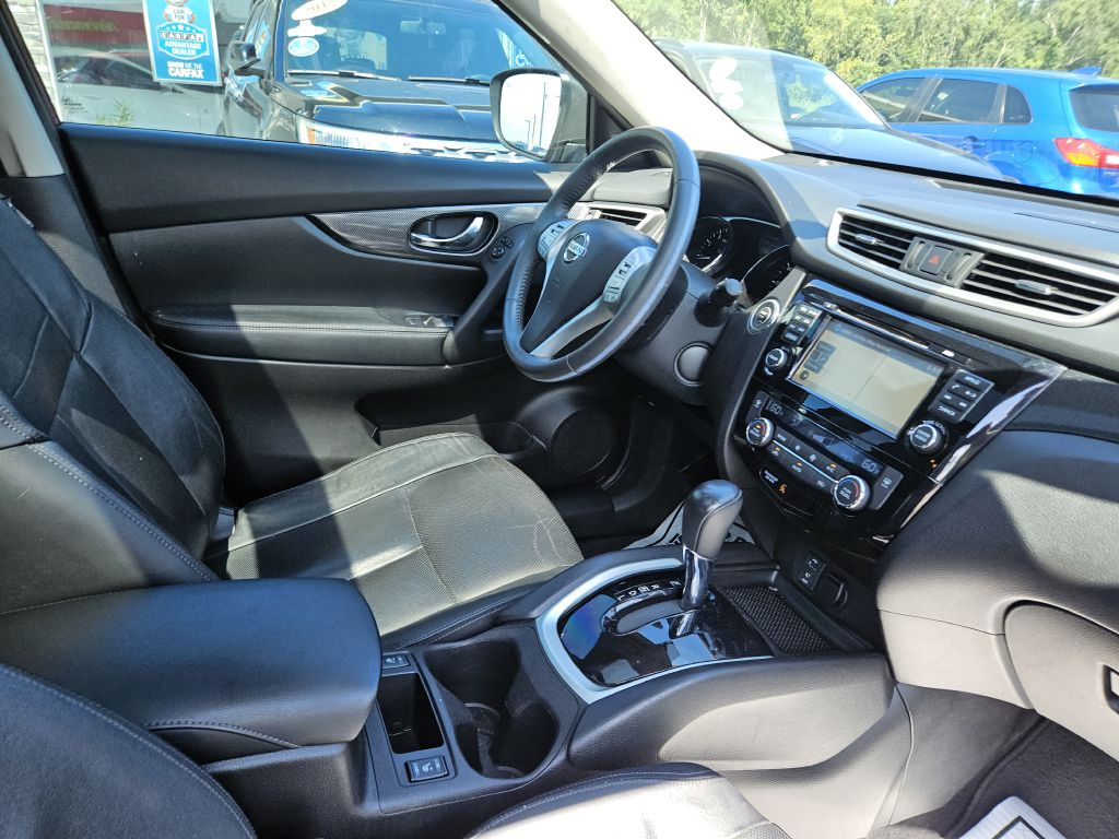 2015 Nissan Rogue SL photo 45