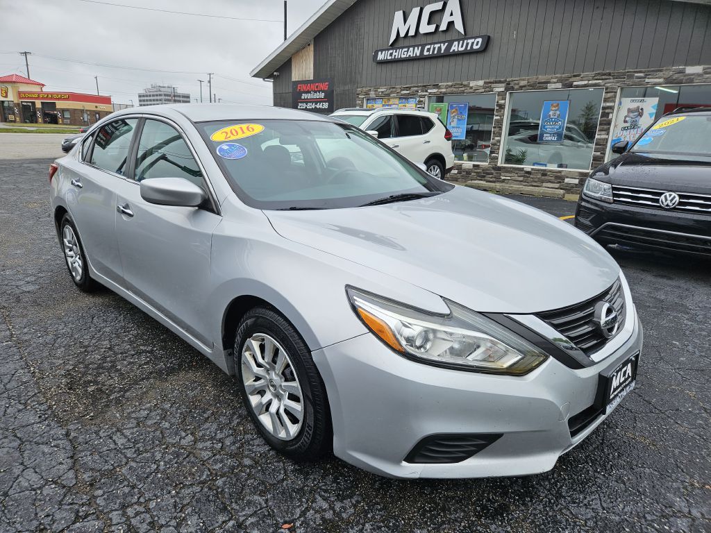 2016 Nissan Altima 2.5 photo 2