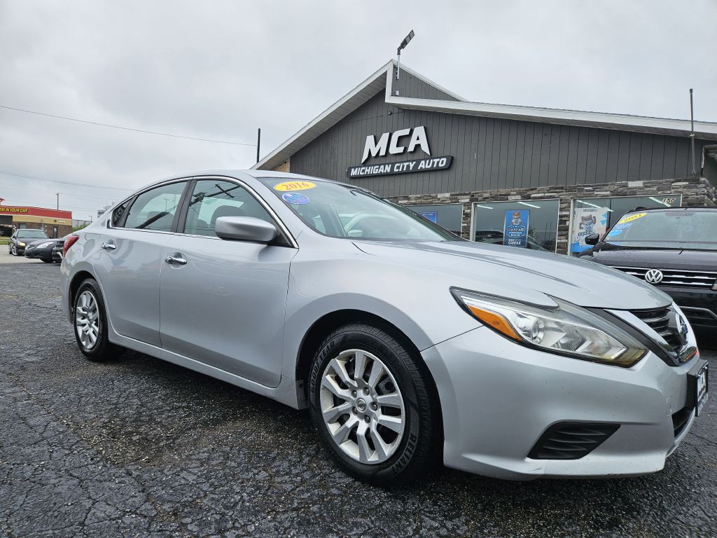 2016 Nissan Altima 2.5 photo 4