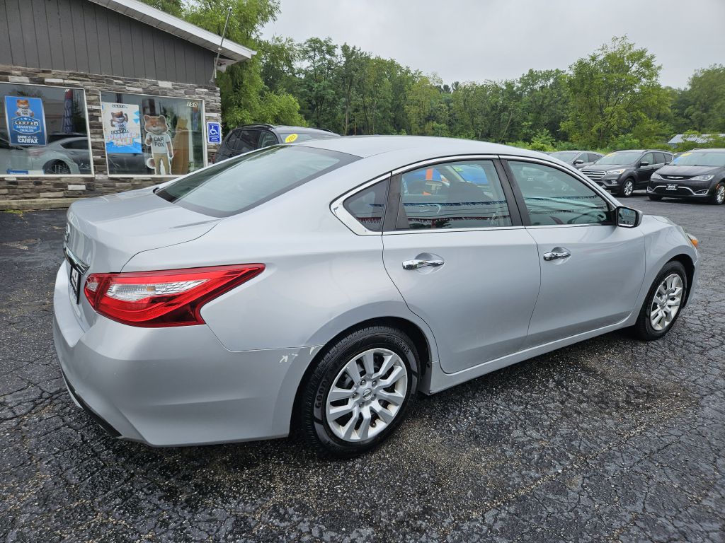 2016 Nissan Altima 2.5 photo 6