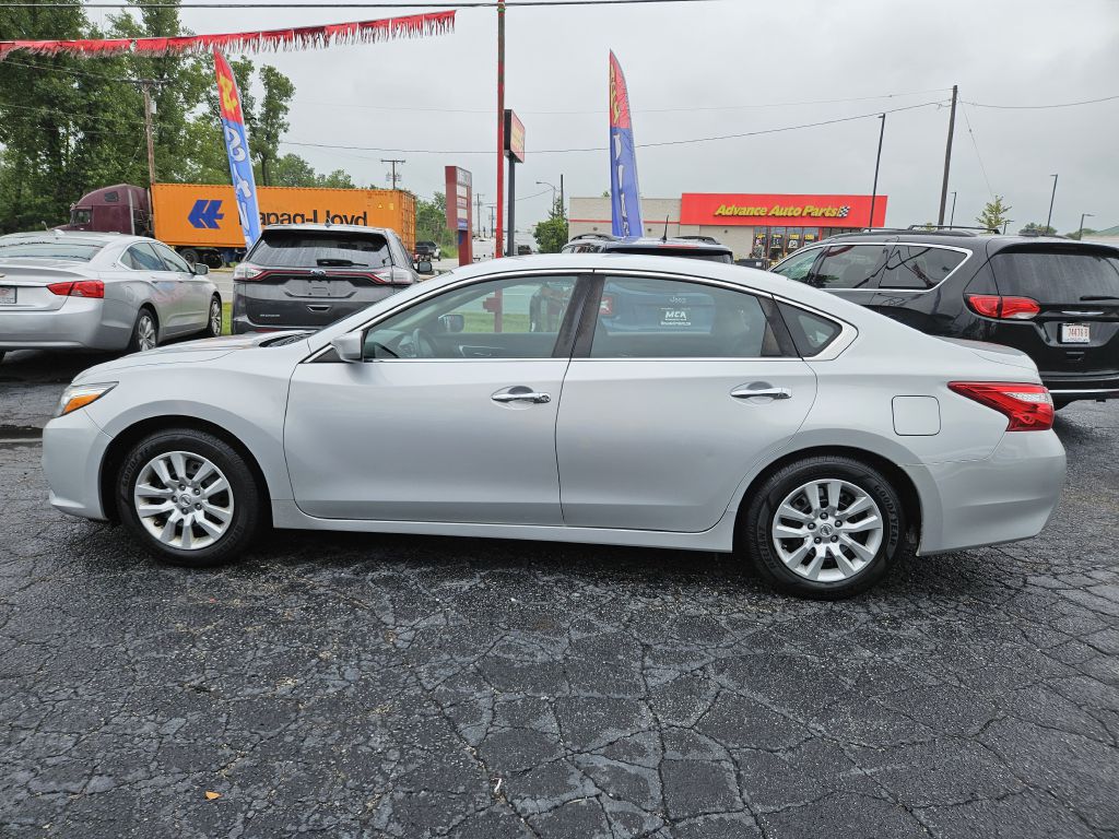 2016 Nissan Altima 2.5 photo 12