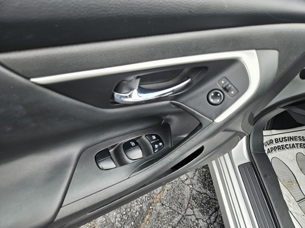 2016 Nissan Altima 2.5 photo 20