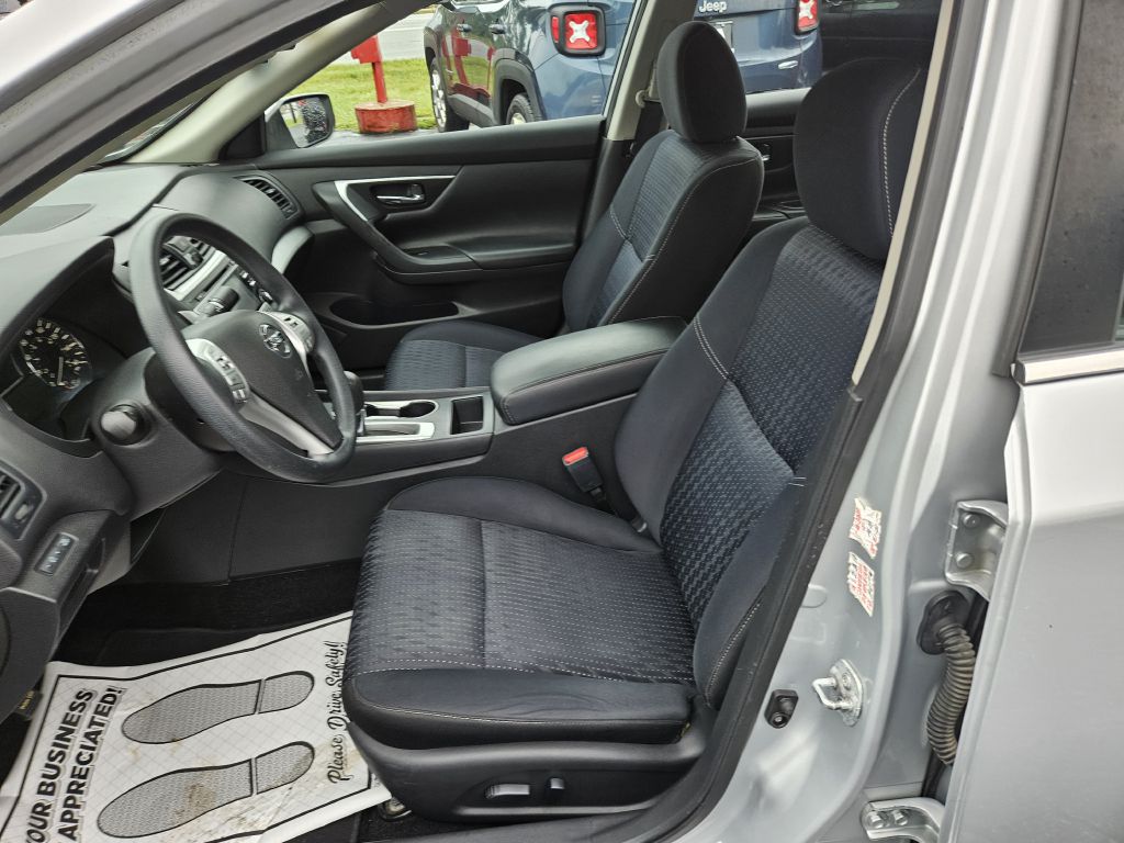 2016 Nissan Altima 2.5 photo 21