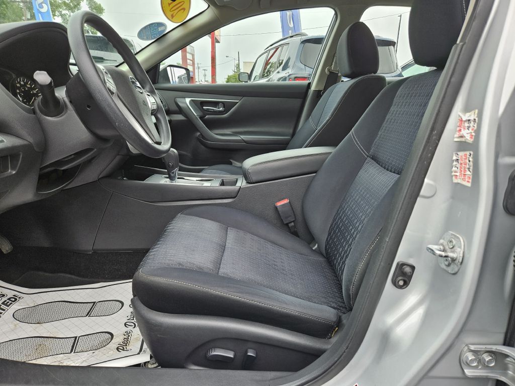 2016 Nissan Altima 2.5 photo 22