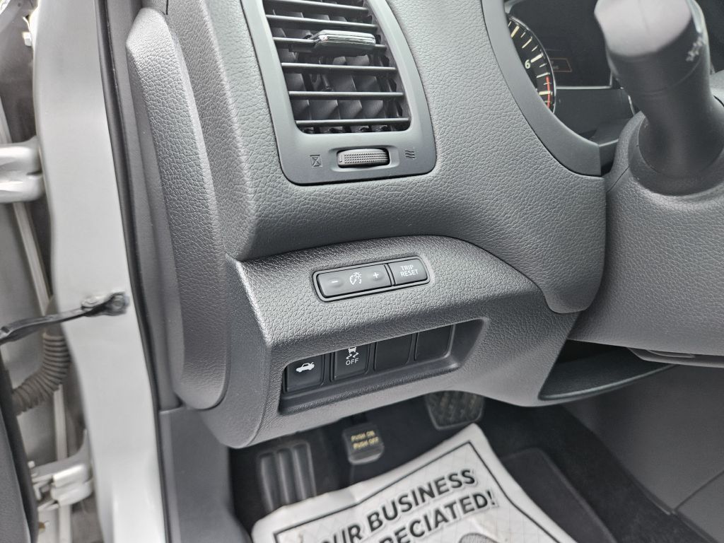 2016 Nissan Altima 2.5 photo 23