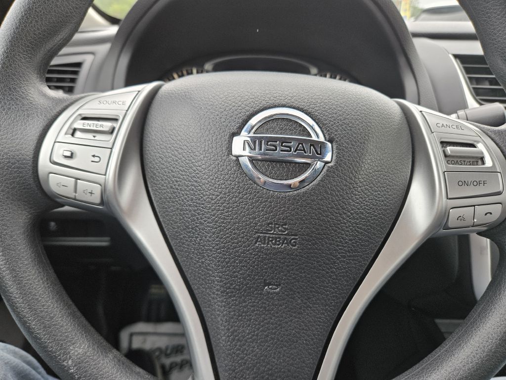2016 Nissan Altima 2.5 photo 25