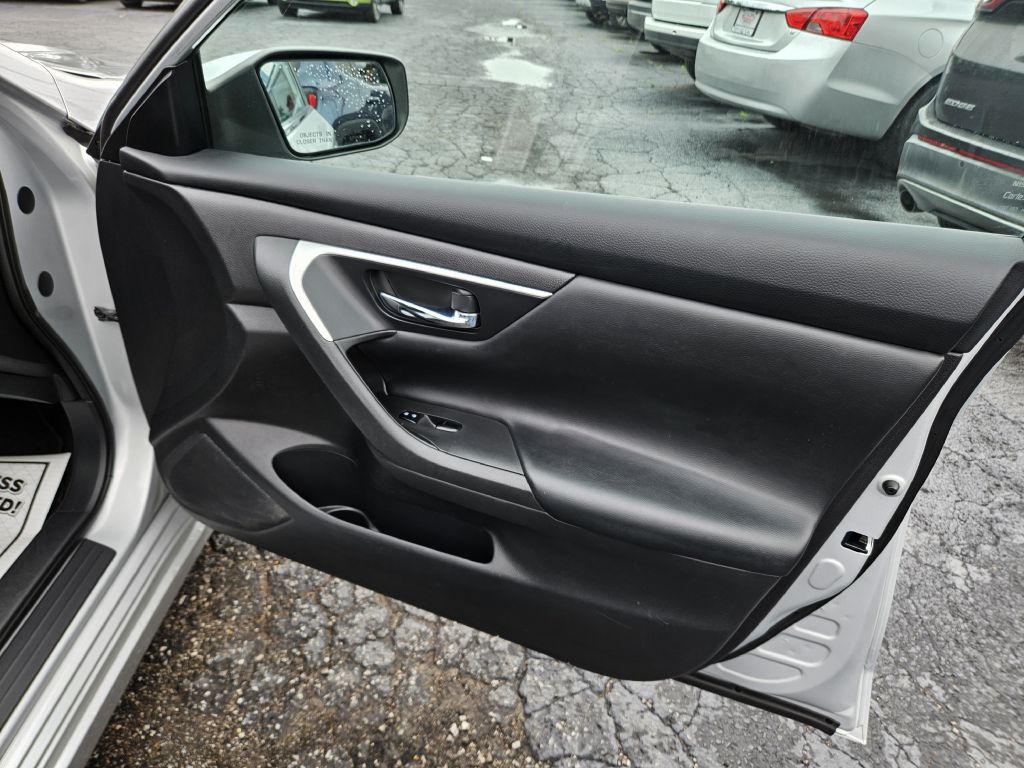 2016 Nissan Altima 2.5 photo 35