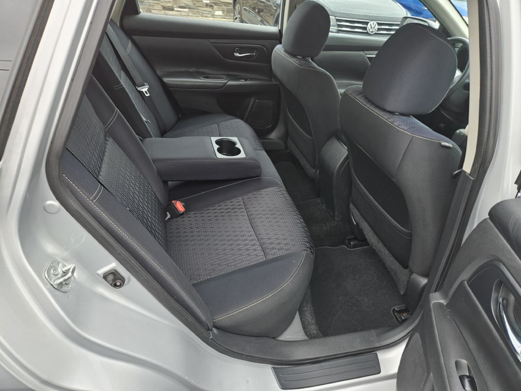 2016 Nissan Altima 2.5 photo 40