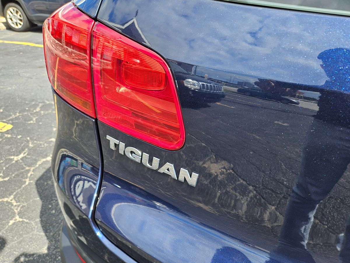 2013 Volkswagen Tiguan S photo 8