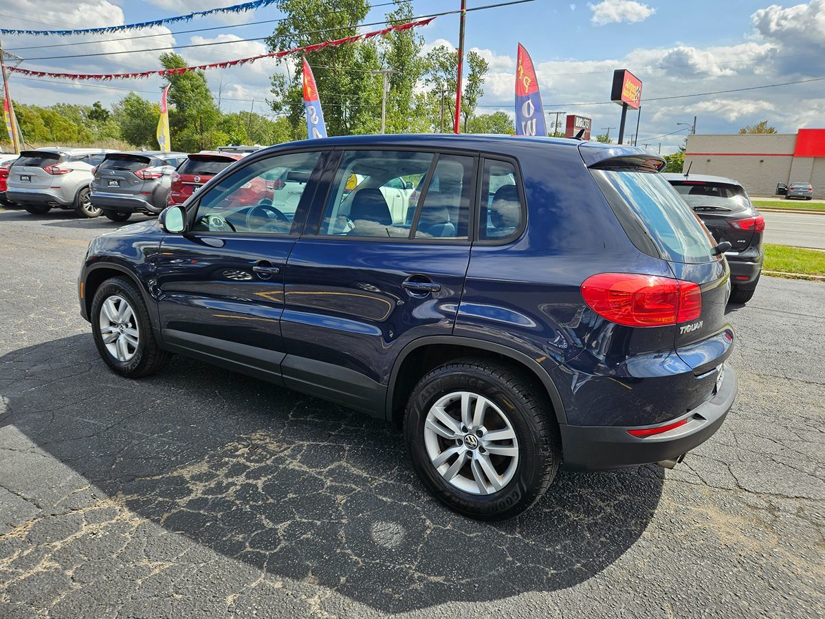 2013 Volkswagen Tiguan S photo 11