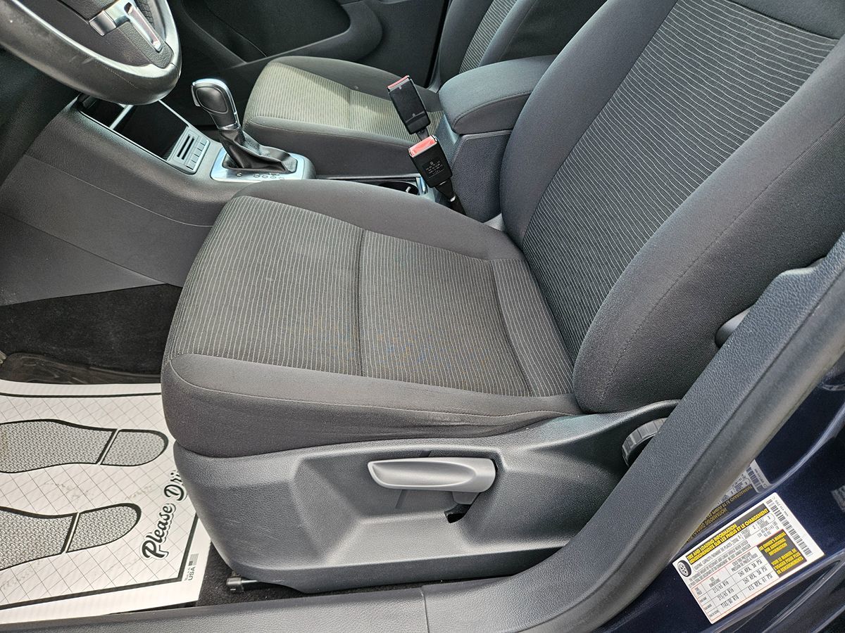 2013 Volkswagen Tiguan S photo 21