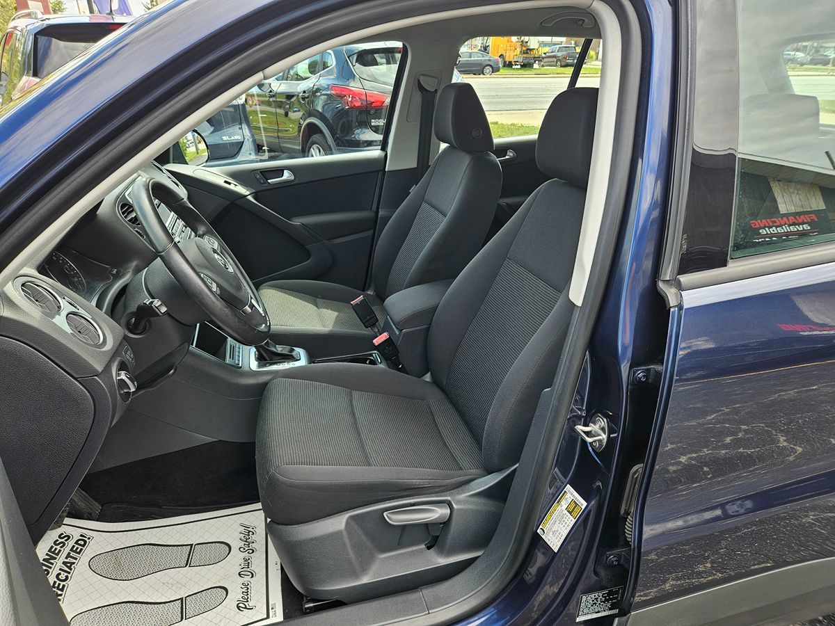 2013 Volkswagen Tiguan S photo 22
