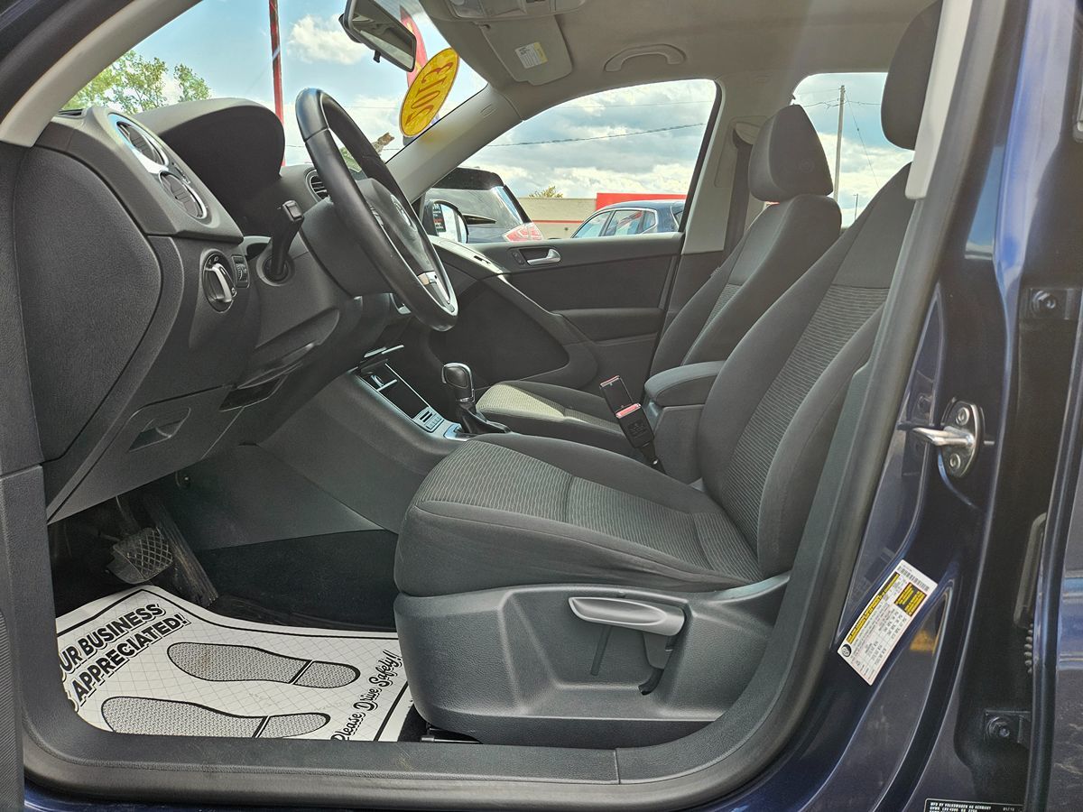 2013 Volkswagen Tiguan S photo 23