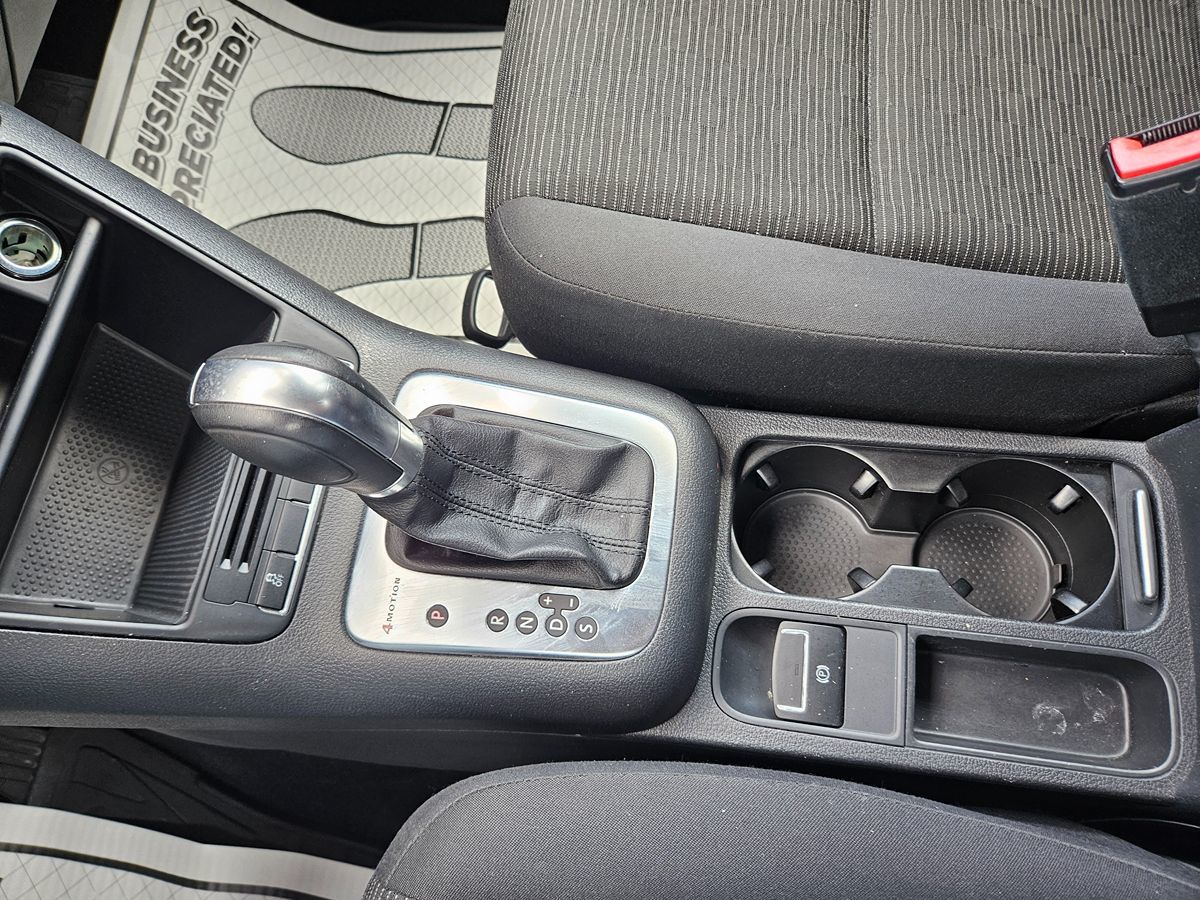 2013 Volkswagen Tiguan S photo 30