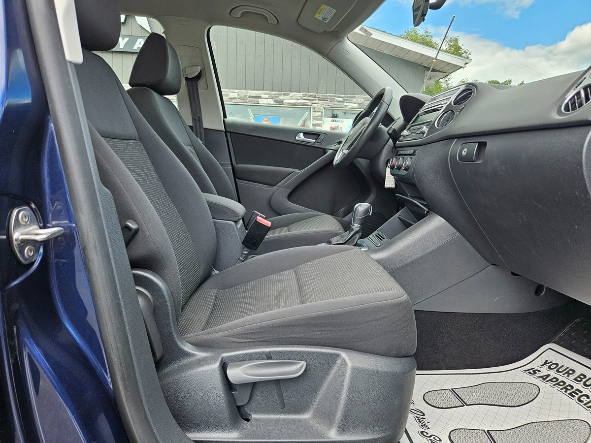 2013 Volkswagen Tiguan S photo 39