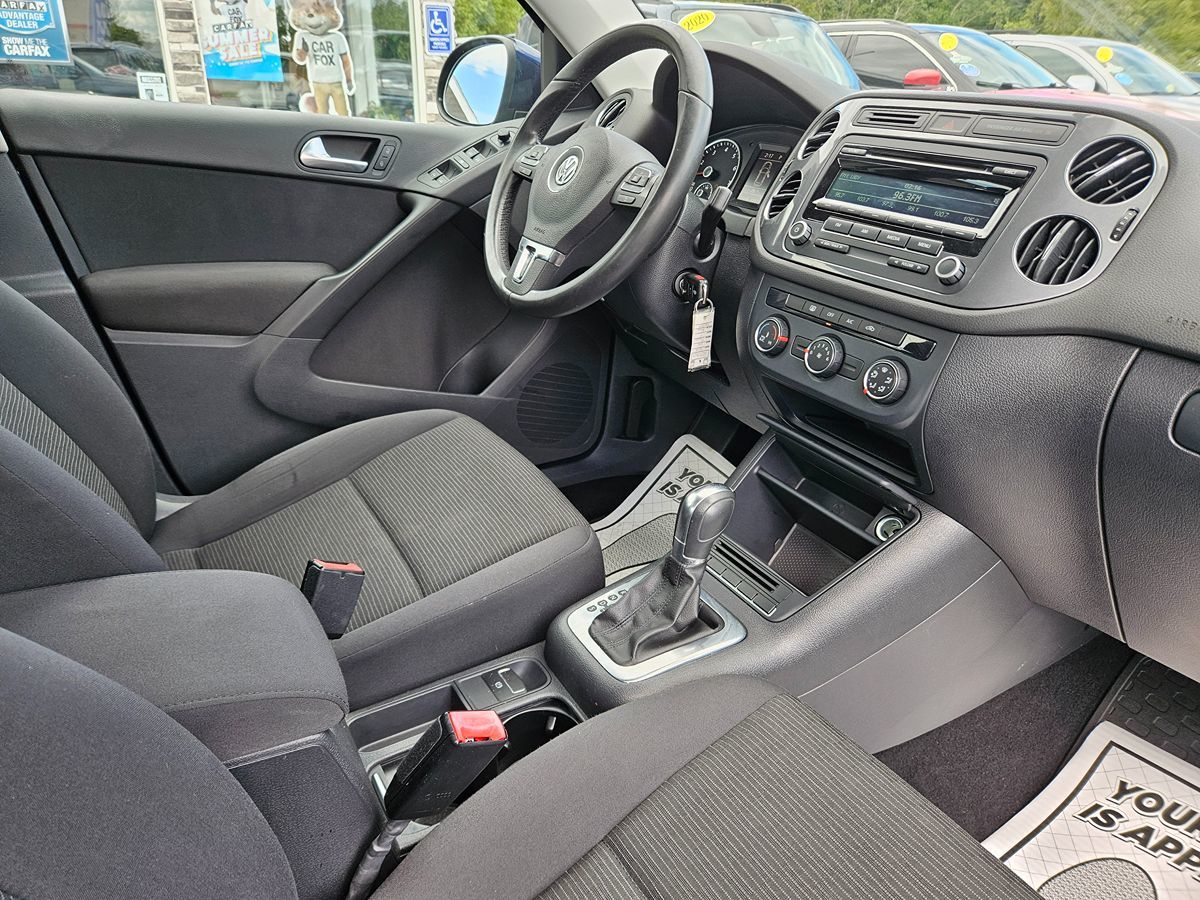 2013 Volkswagen Tiguan S photo 40
