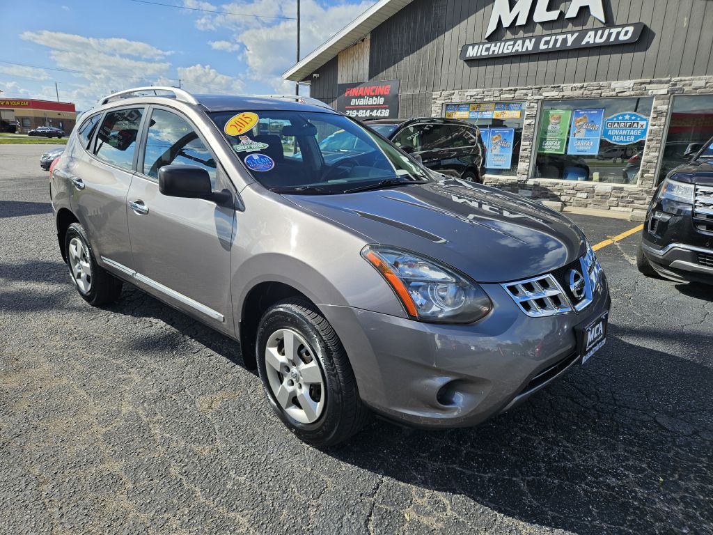 2015 Nissan Rogue Select S photo 2