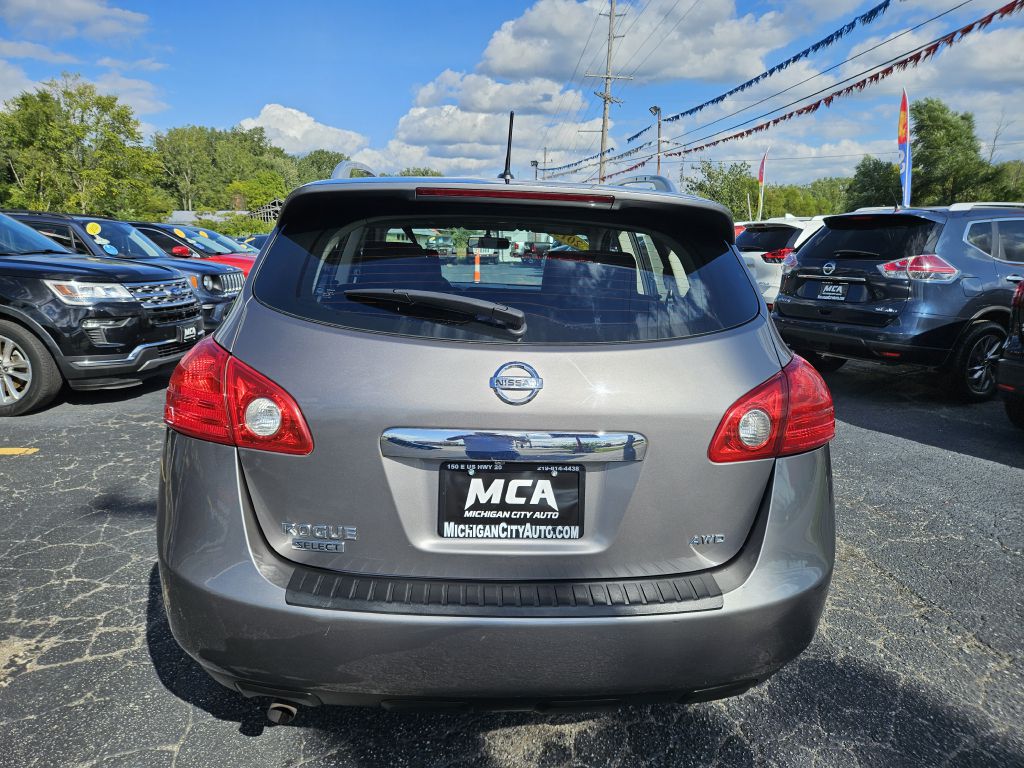 2015 Nissan Rogue Select S photo 7