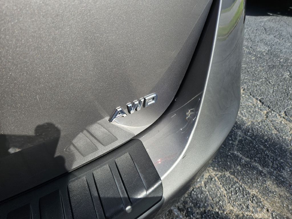 2015 Nissan Rogue Select S photo 9