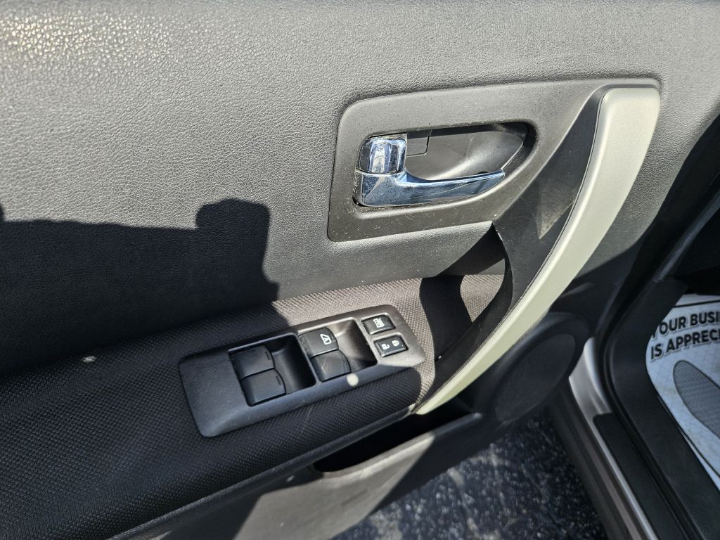 2015 Nissan Rogue Select S photo 19