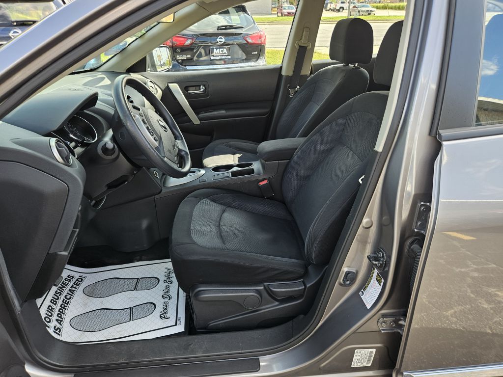 2015 Nissan Rogue Select S photo 21