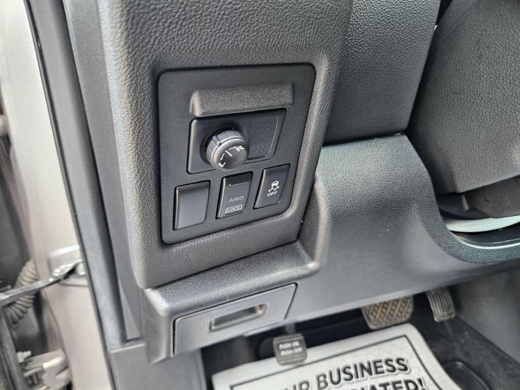 2015 Nissan Rogue Select S photo 23