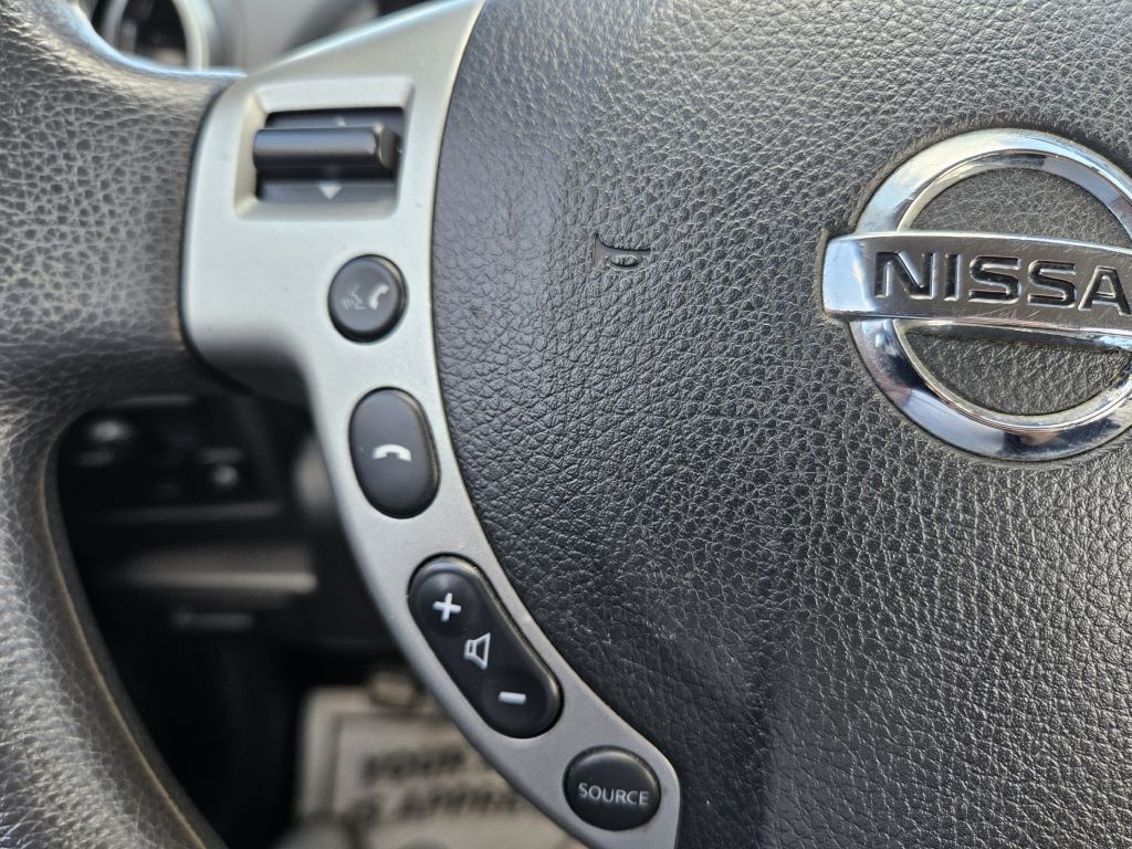 2015 Nissan Rogue Select S photo 27