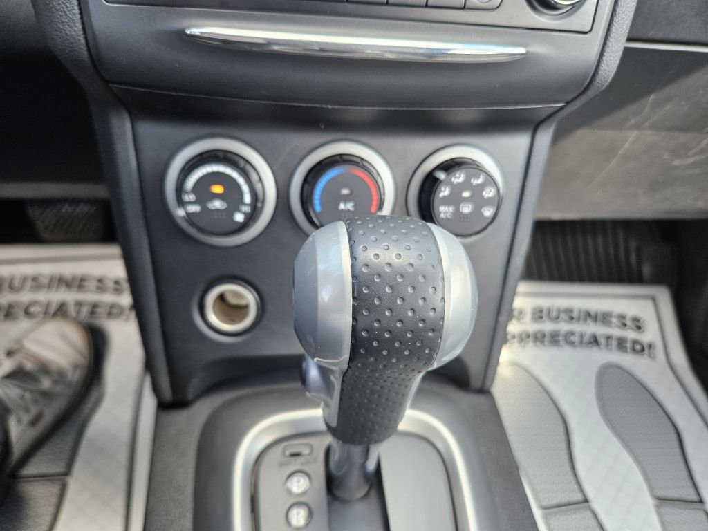 2015 Nissan Rogue Select S photo 30