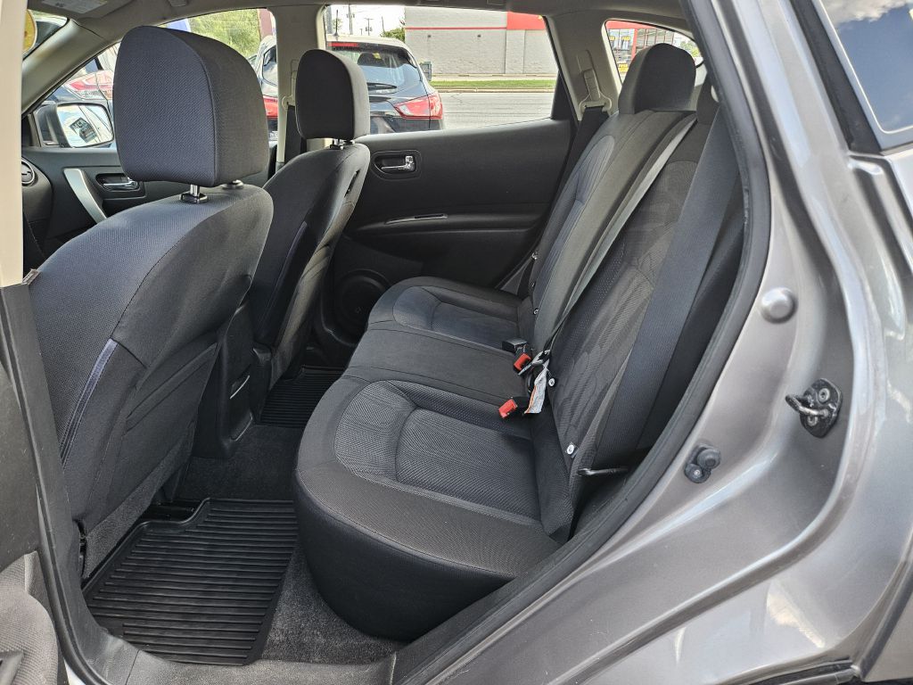 2015 Nissan Rogue Select S photo 34