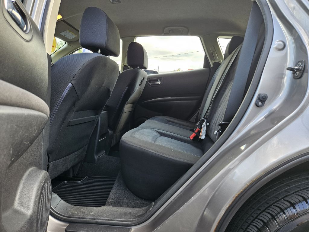 2015 Nissan Rogue Select S photo 35
