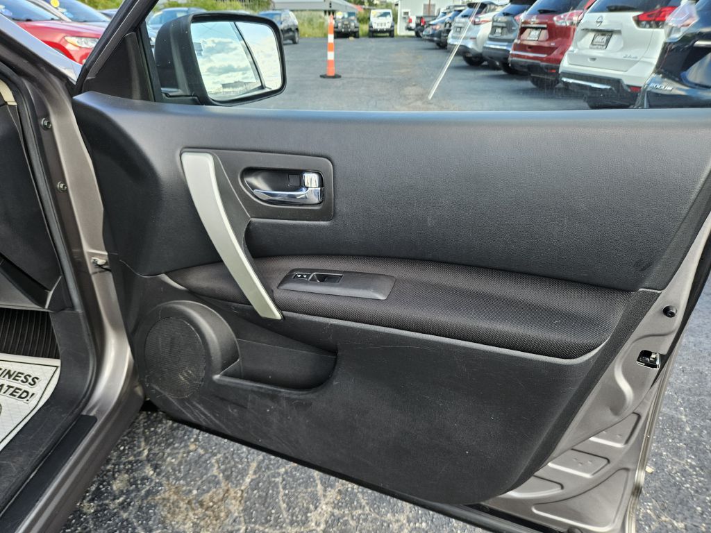 2015 Nissan Rogue Select S photo 37