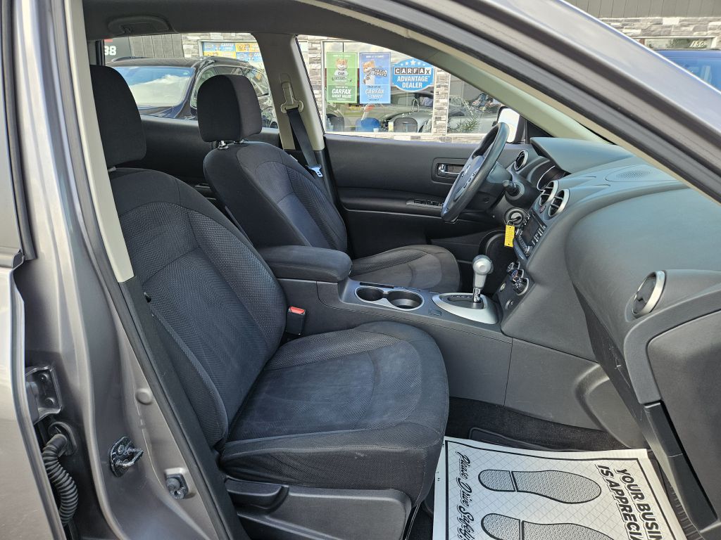 2015 Nissan Rogue Select S photo 38