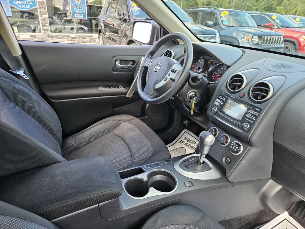2015 Nissan Rogue Select S photo 40