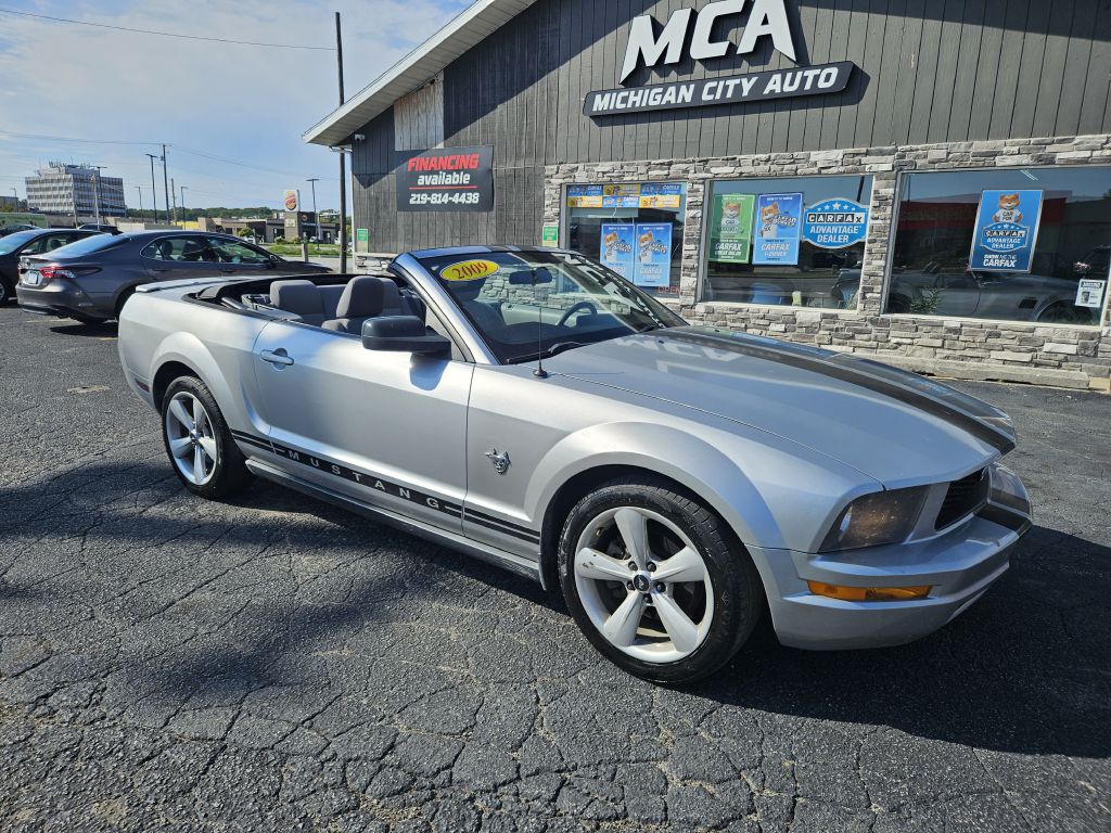 2009 Ford Mustang photo 3