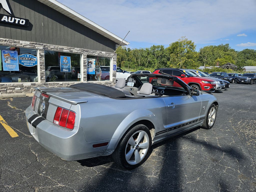 2009 Ford Mustang photo 6