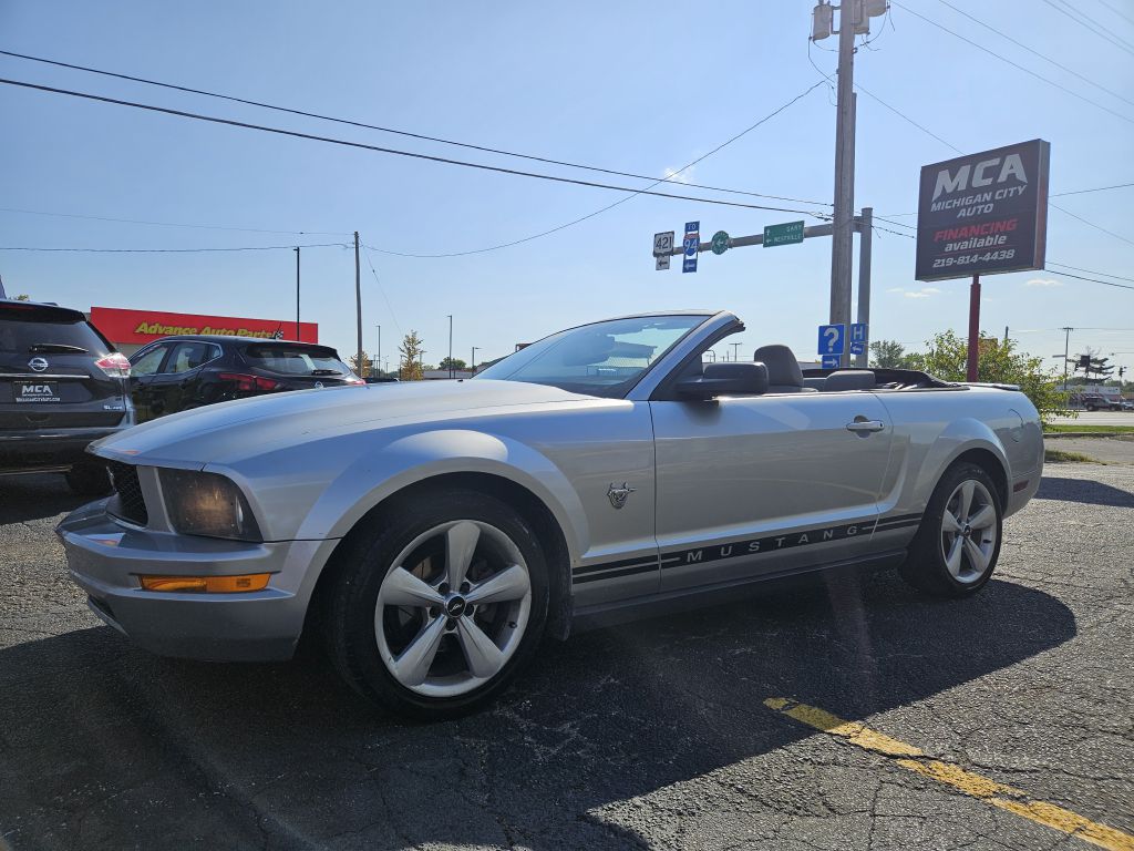 2009 Ford Mustang photo 13