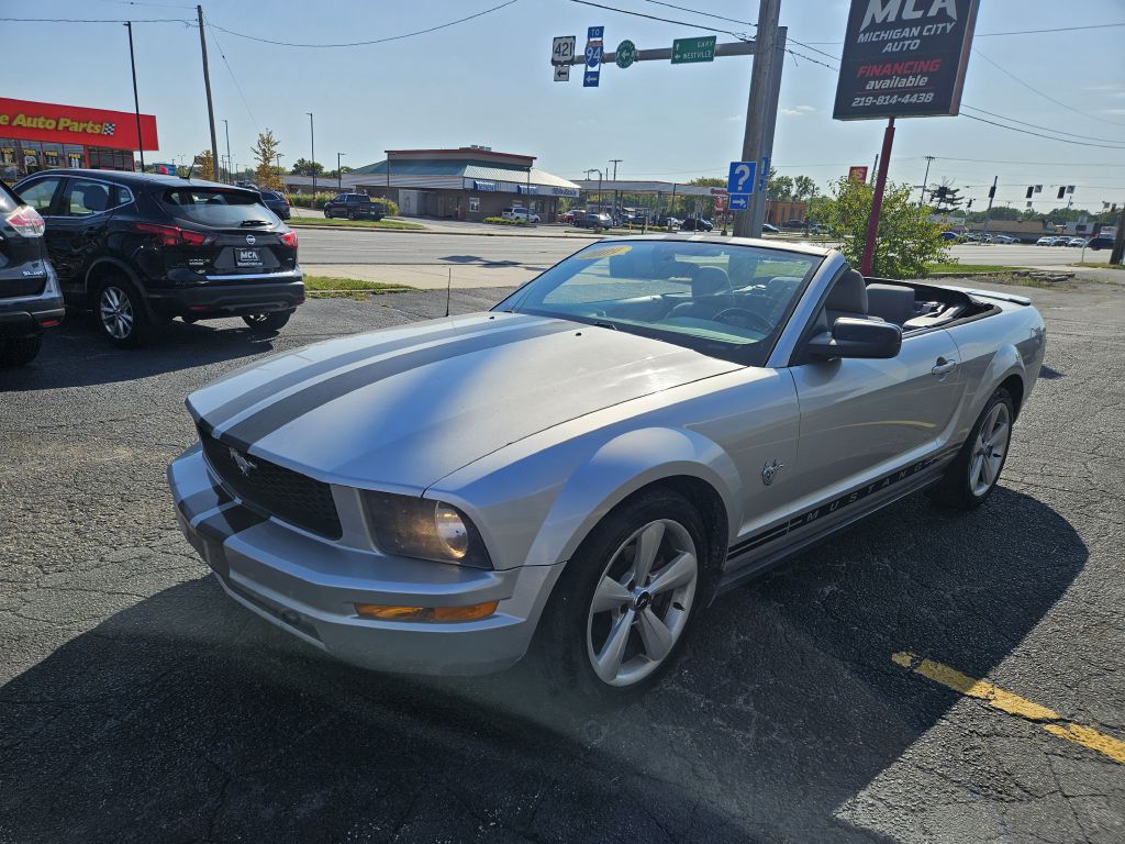 2009 Ford Mustang photo 14