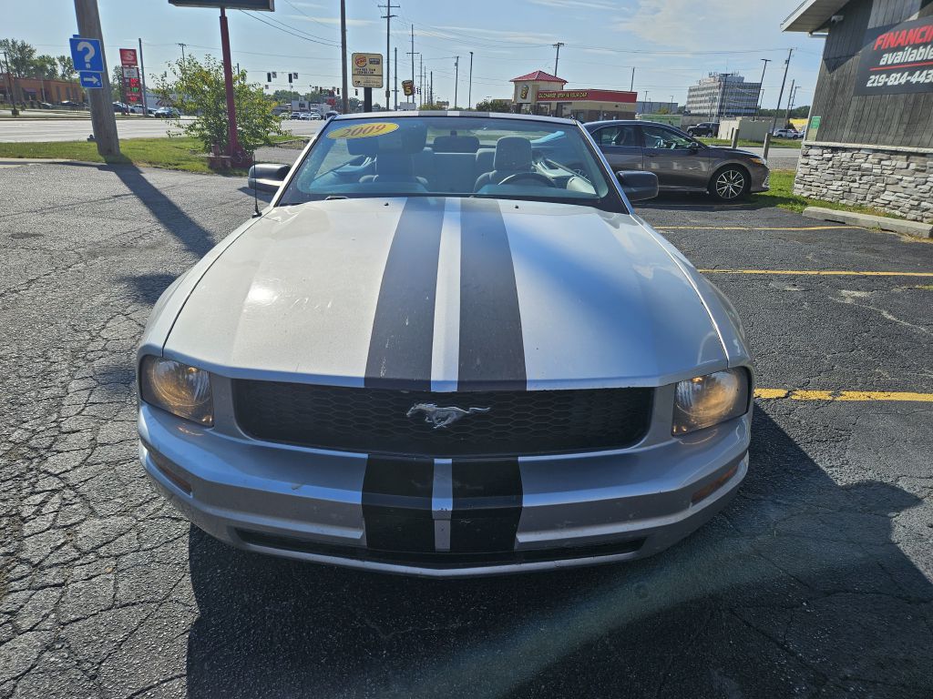 2009 Ford Mustang photo 16