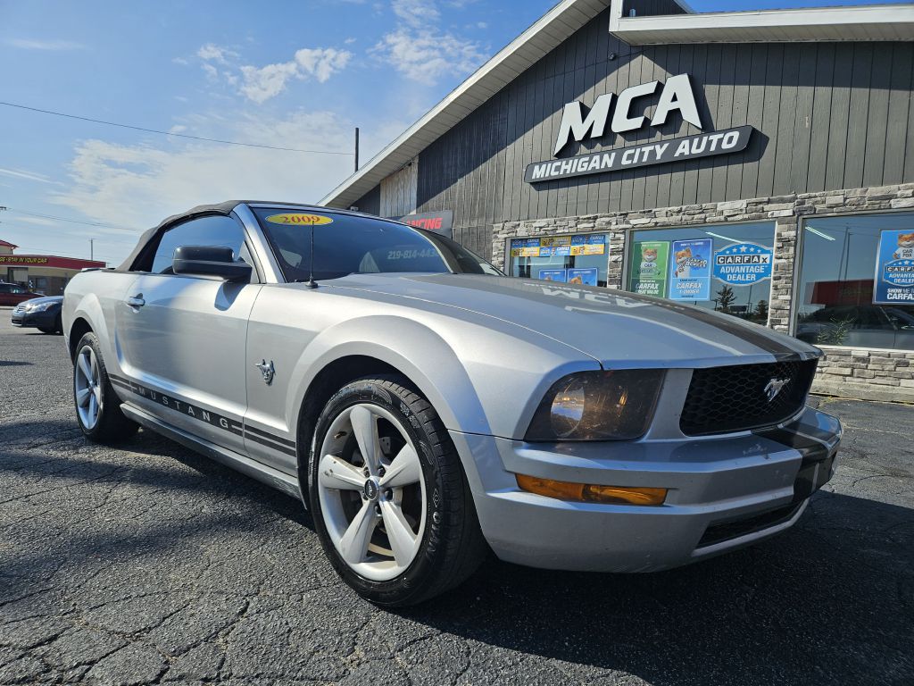 2009 Ford Mustang photo 18