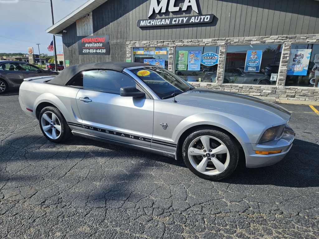 2009 Ford Mustang photo 20