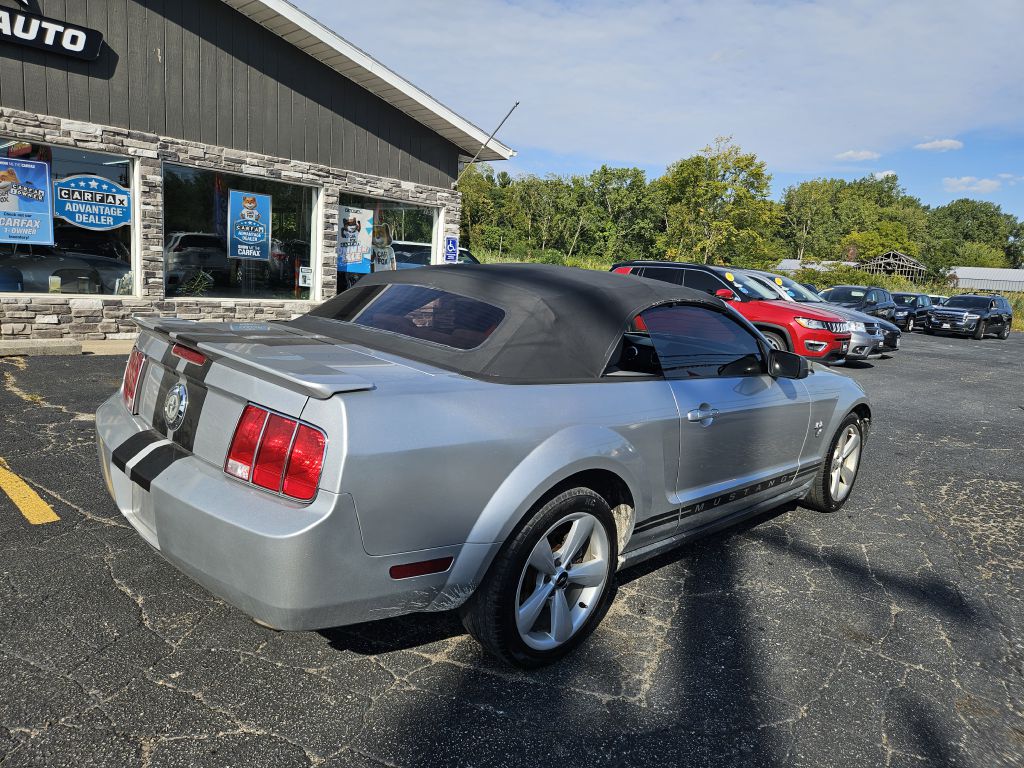 2009 Ford Mustang photo 21