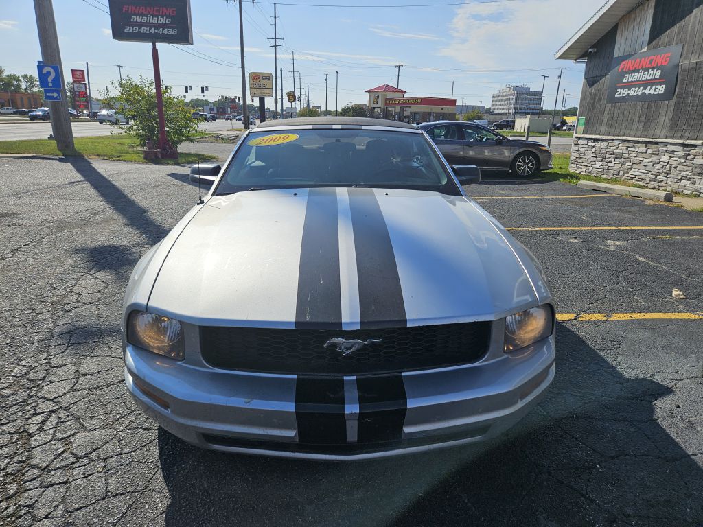 2009 Ford Mustang photo 29