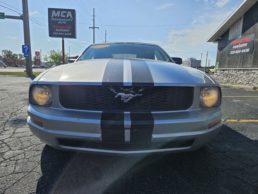 2009 Ford Mustang photo 30