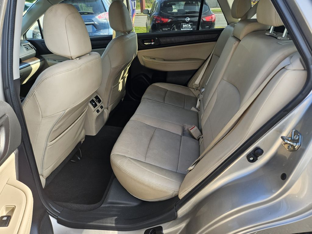 2016 Subaru Outback 2.5i Limited photo 40